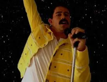 Billy West as Freddie Mercury at The Potters Wheel, Gateshead